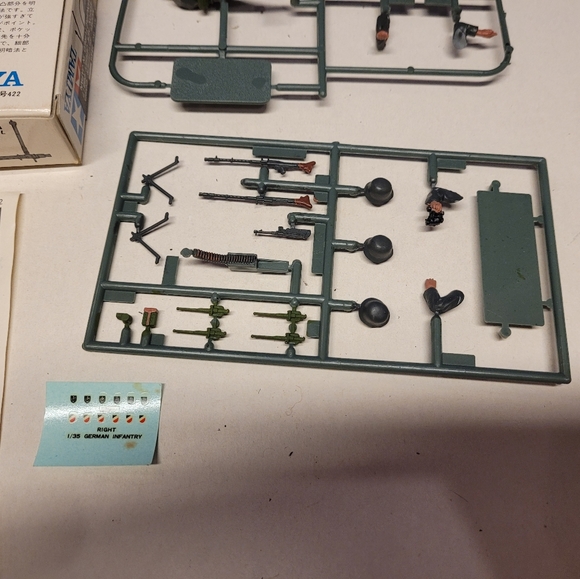 Tamiya 1/35th Scale German Infantry Artillery Assault Troops Model Kits - Picture 11 of 13